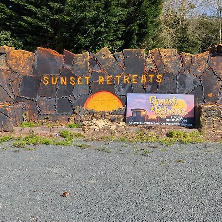 Sunset Retreats The Hogwarts Villa Worcester Exterior photo